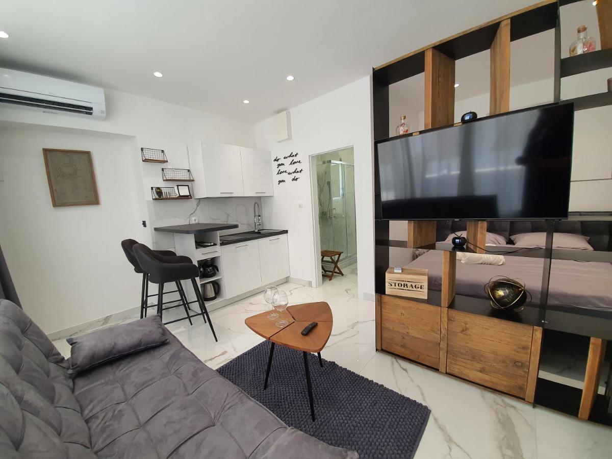 Apartmani Lavin Малинска Екстериор снимка