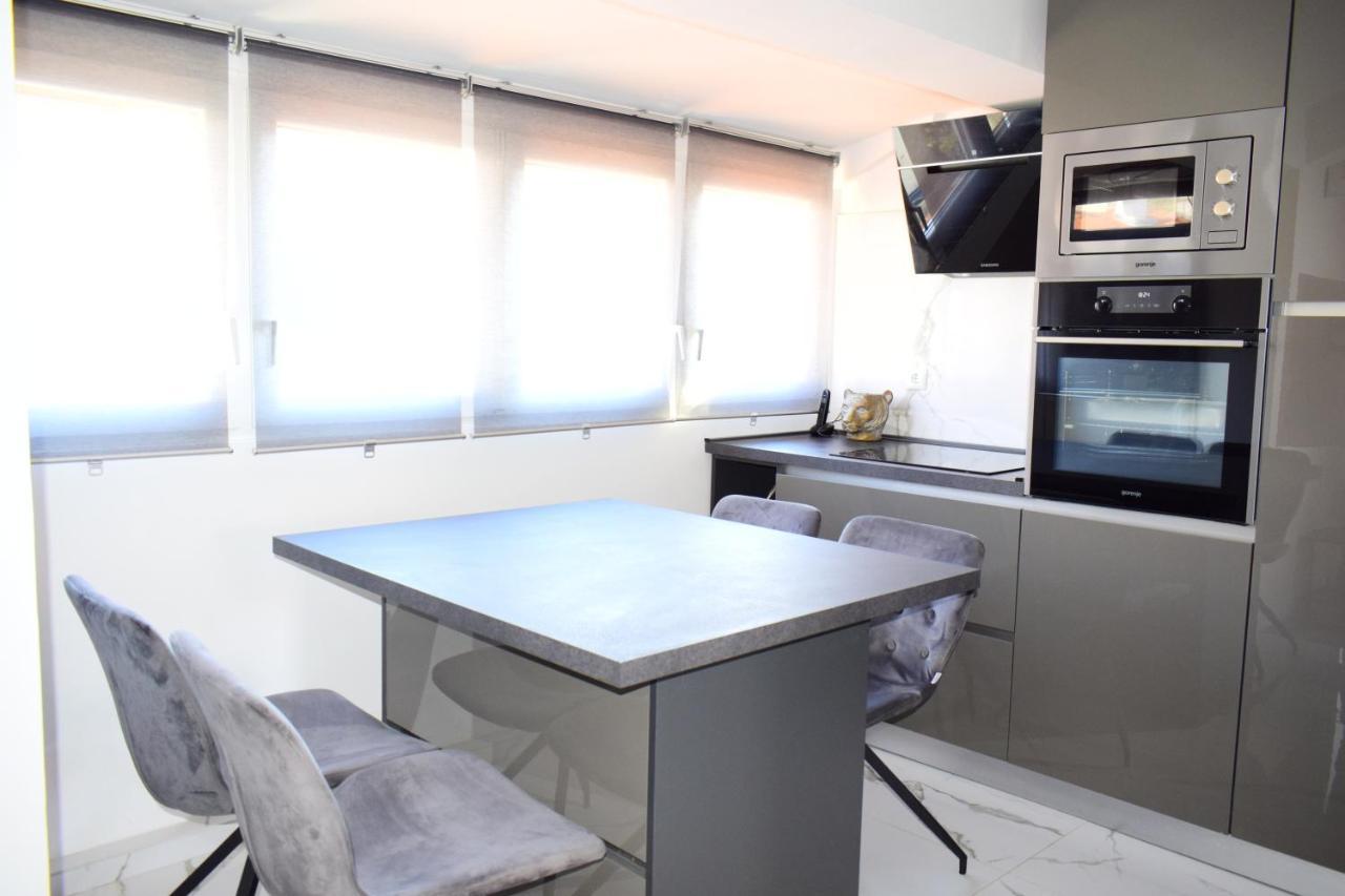 Apartmani Lavin Малинска Екстериор снимка